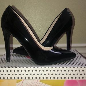 Black shiny heels